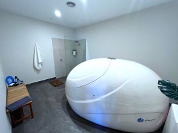 Five Consulting Rooms and 2 x Floatation Pods at Door of Hope – Ideal Premises with High Foot Traffic
