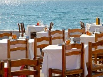 For Sale: Stunning Waterfront Cafe & Restaurant in Northern Gold Coast with Million Dollar Views