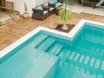 RETAIL POOL AND SPA CENTRE.