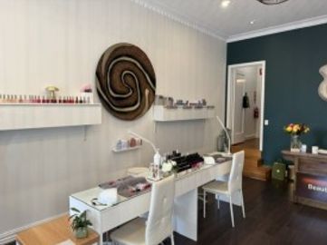 Beauty Salon for sale BI-1060