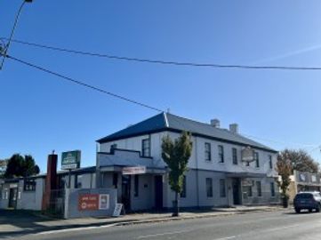 Iconic Longford Pub – Multiple Income Streams – Leasehold Business – $60,000+ Monthly Turnover