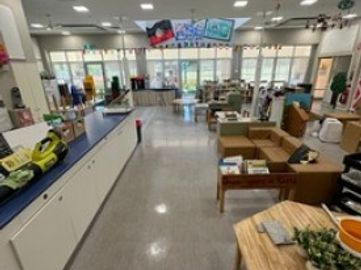 Rewarding Commercial Cleaning Franchise for Sale - Prime Sydney Location - Turnover $150,000 - Fully equipped - Long-term Contract - Training & Support - High Growth Potential -Asking price: $89,000