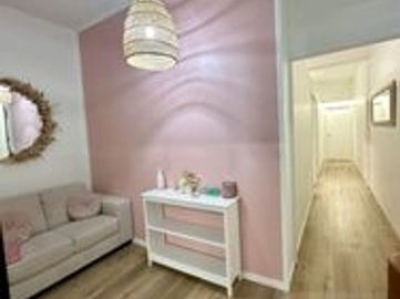 URGENT Lash Beauty Salon For Sale / Lease Take Over