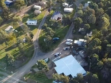 WELL PRESENTED CARAVAN PARK - RIVERINA DISTRICT - NEW SOUTH WALES