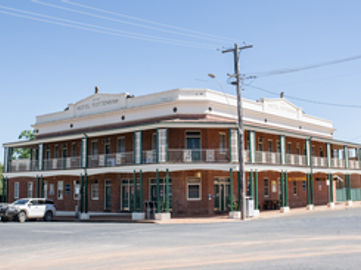 Freehold Hotel for Sale - Tottenham Hotel