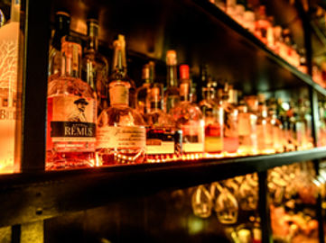 Stylish Port Melbourne Cocktail & Tapas Bar - (Open 4 days) MW1563