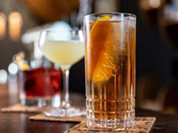 Stylish Port Melbourne Cocktail & Tapas Bar - (Open 4 days) MW1563