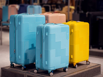 Long Established Luggage Store in Prime Southeast Shopping Centre - Ref: 19165