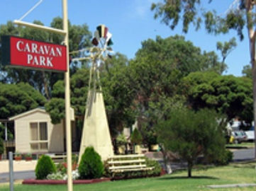 Numurkah Caravan Park –Freehold residence plus leasehold business
