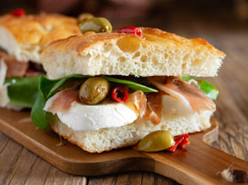 Under Management Sandwich Franchise in a Prime Location - Ref: 13268