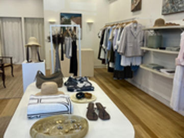 High-End Fashion Boutique  Exclusive Brands & Prime Location
