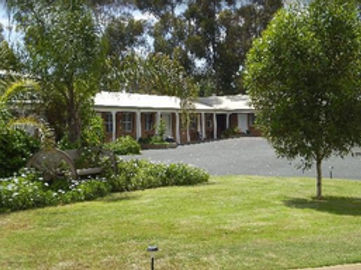 Motel for Sale - 24 Units in the Heart of Town - Northern Riverina Region