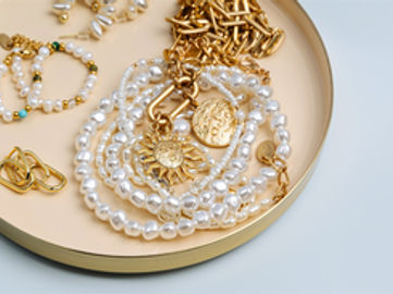 Elegant Jewellery Store in Major DFO Centre - Ref: 17166