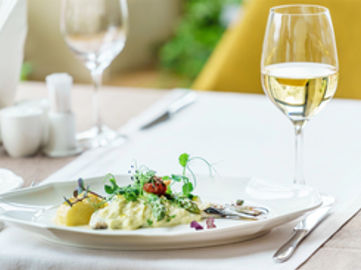 Prime Beachside Restaurant & Wine Bar Opportunity - Mooloolaba