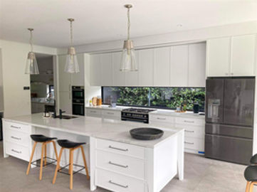 Leading 2 Pac Spray Painting and Refinishing Business - NOW PRICED TO SELL!! and is seeing HUGE GROWTH THIS YEAR ---WOW!.