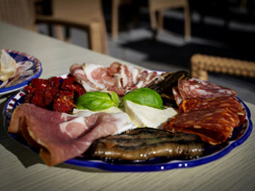 National Distributor and Manufacturer of Quality Mediterranean Food | ID: 1431