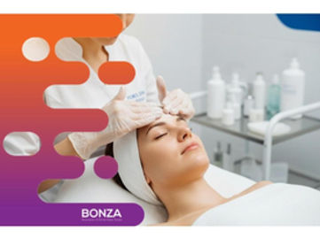 36856 Award-Winning Beauty Clinic with Loyal Client Base