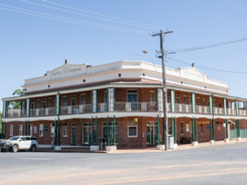 Freehold Hotel for Sale - Tottenham Hotel