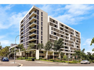 Spacious unit, sought after location