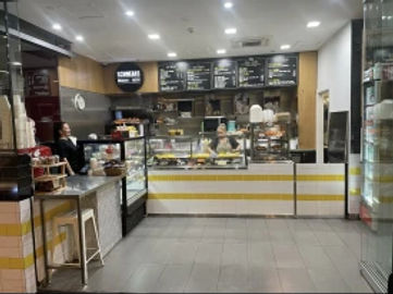 High-Potential Lunch Bar For Sale- Bustling Perth – Commercial Complex Location – High Foot Traffic – Turnover: $584,000 –Fully Equipped – Complete Training - Asking Price $225,000