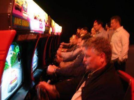 ENTERTAINMENT SERVICE - INTERACTIVE GAMES