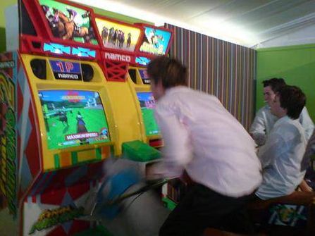 ENTERTAINMENT SERVICE - INTERACTIVE GAMES