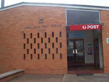 This is a profitable country Post Office which offers country living lifestyle change to anyone who is looking for one.   It is located just 2.5 hours away from a major city, very suitable for first time “bush-seeker”.