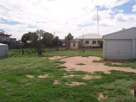 This is a profitable country Post Office which offers country living lifestyle change to anyone who is looking for one.   It is located just 2.5 hours away from a major city, very suitable for first time “bush-seeker”.