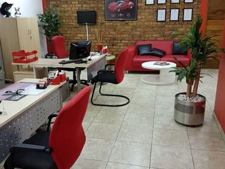 Motordealership / Vehicle Stand / Car Stand for Sale