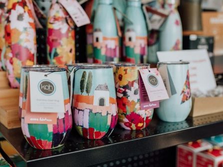 Tassie Toners, Lotto & Giftware Beautiful Country Town
