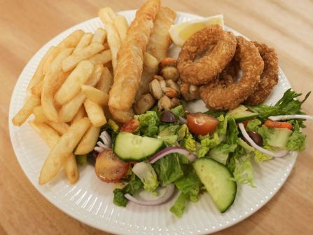 No Ingoing, Modern Stylish Sophisticated Water Views Wild River Escape Restaurant