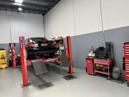 Automotive Mechanical Repair Workshop