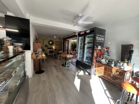 Long-Established Cafe for Sale – Busy Southport, QLD –Annual Turnover $221,587 – High Foot Traffic – Loyal Customer Base – Long-Term Catering Contracts – Fully-Equipped – Growth Prospects – Asking Price: $190,000