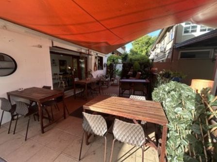 Long-Established Cafe for Sale – Busy Southport, QLD –Annual Turnover $221,587 – High Foot Traffic – Loyal Customer Base – Long-Term Catering Contracts – Fully-Equipped – Growth Prospects – Asking Price: $190,000