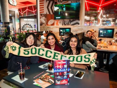 THE SPORTING GLOBE BAR & GRILL – PLENTY VALLEY