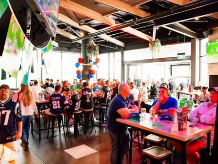 THE SPORTING GLOBE BAR & GRILL – PLENTY VALLEY