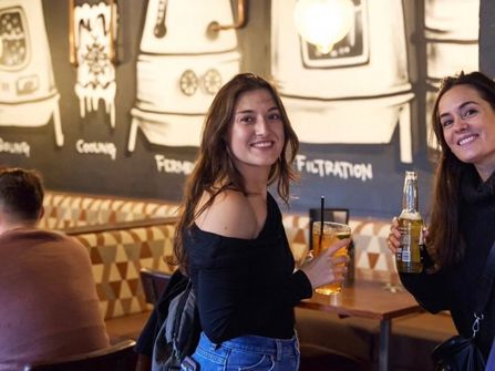 A LANDMARK INNER-MELBOURNE HOSPITALITY PUB & BACKPACKERS BUSINESS