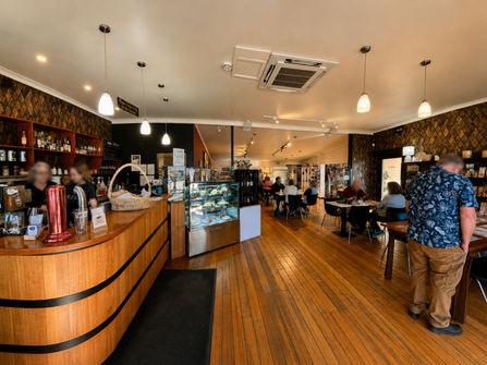Sea Change Established Swansea Licensed Cafe Huge Growth Potential Turnover $13K Weekly