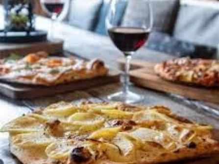 4 day Licensed Pizza Bar Pt Elliot $98,000 +SAV