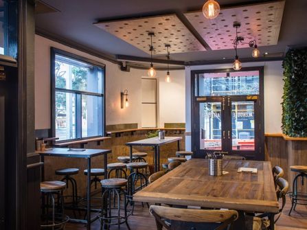 THE WINDSOR ALEHOUSE