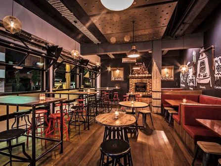 THE WINDSOR ALEHOUSE