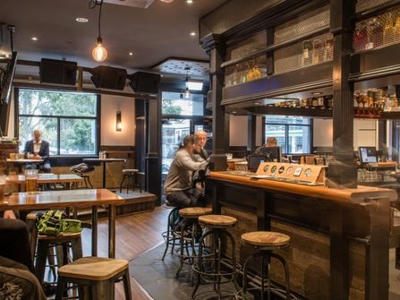 THE WINDSOR ALEHOUSE