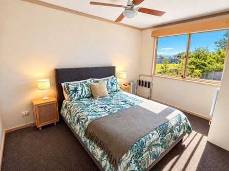 Sea Change East Coast Tasmania 7 Holiday Ensuite Rooms 3 BR Owners Home + Restaurant Freehold