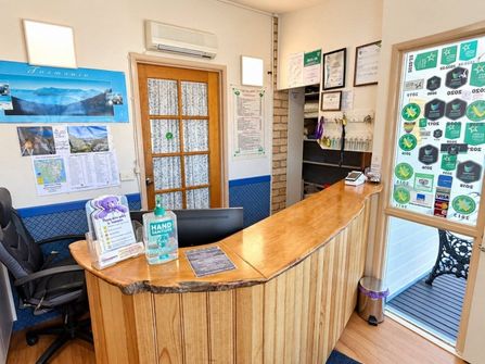 Sea Change East Coast Tasmania 7 Holiday Ensuite Rooms 3 BR Owners Home + Restaurant Freehold