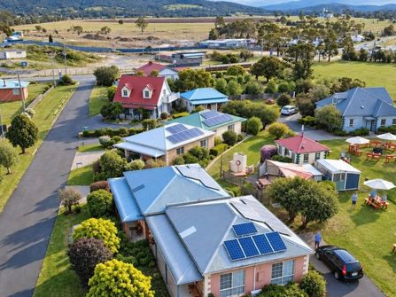 Rare East Coast Tasmania Profitable Accommodation Villas Cottages Separate DA Lots Sea Change Opp