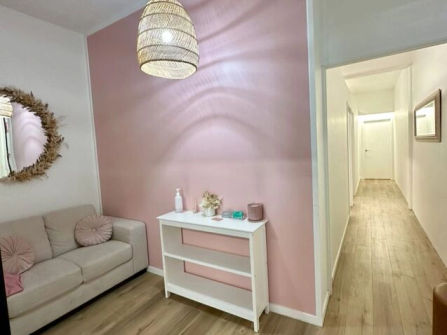 URGENT Lash Beauty Salon For Sale / Lease Take Over