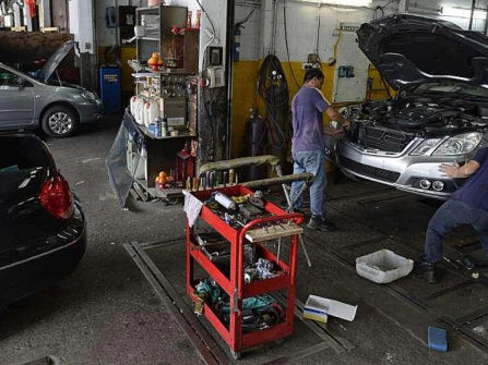 MOTOR VEHICLE SERVICE CENTRE   NEWTOWN     GEELONG