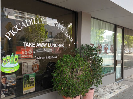 Busy Lunch Bar / Cafe