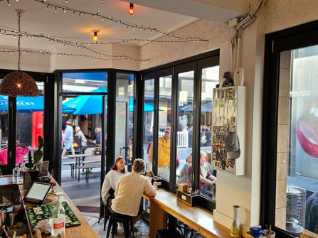 ALL OFFERS CONSIDERED - TACOS Y LIQUOR GEELONG FOR SALE