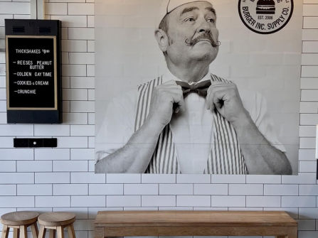 Takeaway burger restaurant for sale | Geelong icon | 20 years trading | Pakington St